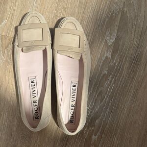 Roger Vivier Light Beige Suede Buckle Flats